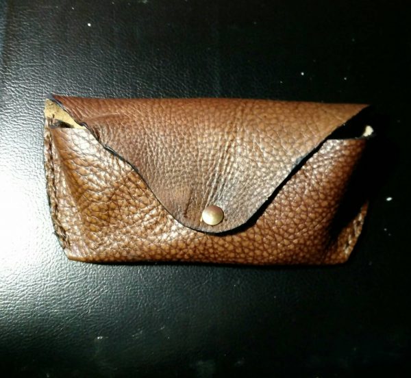 กล่องหนังใส่แว่น (Hand made)