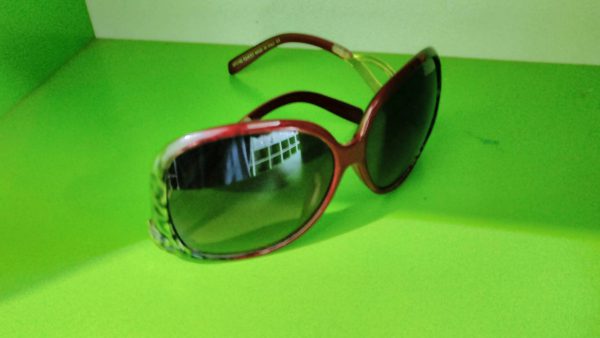 ลดราคาสินค้าตัวโชว์ มีตำหนิ <Gucci>